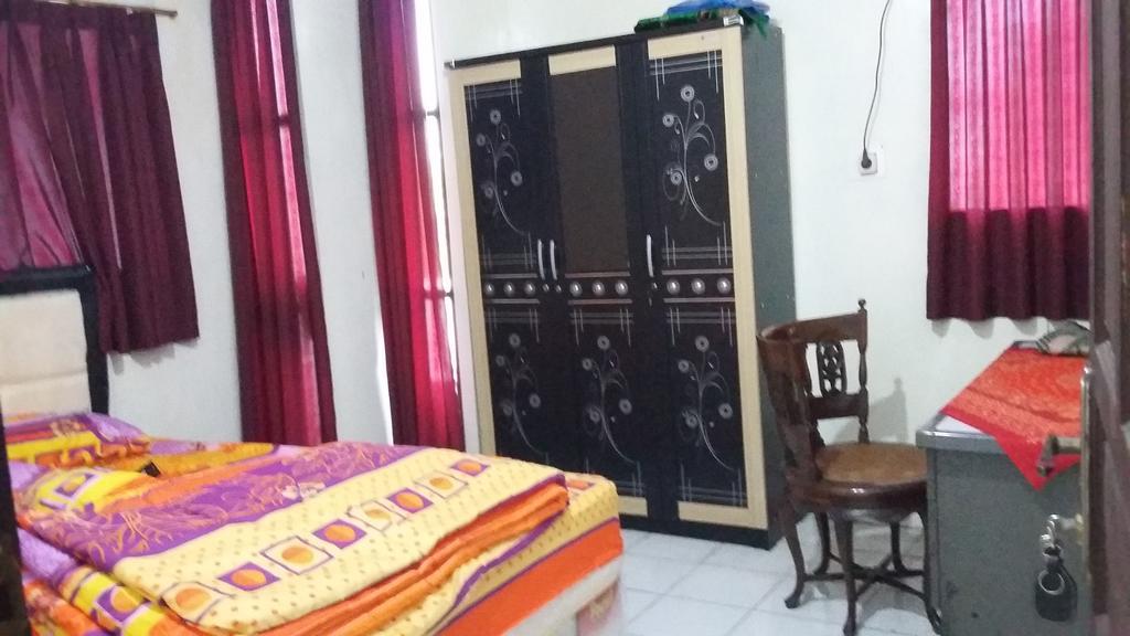 Mayestik Guest House Syariah Jakarta Eksteriør bilde